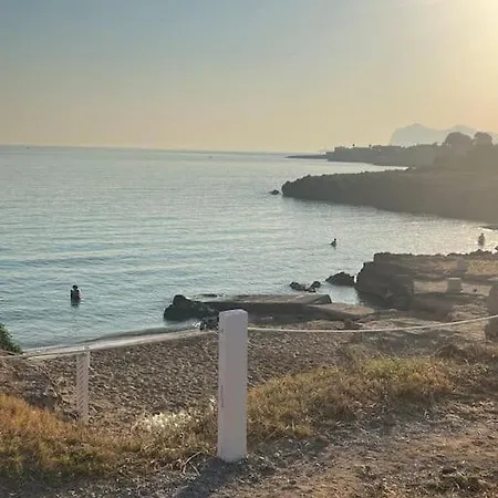 Traversa 8, Aeroporto * צ'יניזי