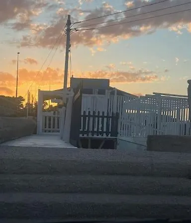 Traversa 8, Aeroporto Villa