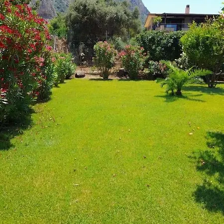 Traversa 8, Aeroporto * Cinisi